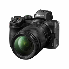 Nikon Z 5 + Nikkor Z 24-200mm F/4-6.3 VR