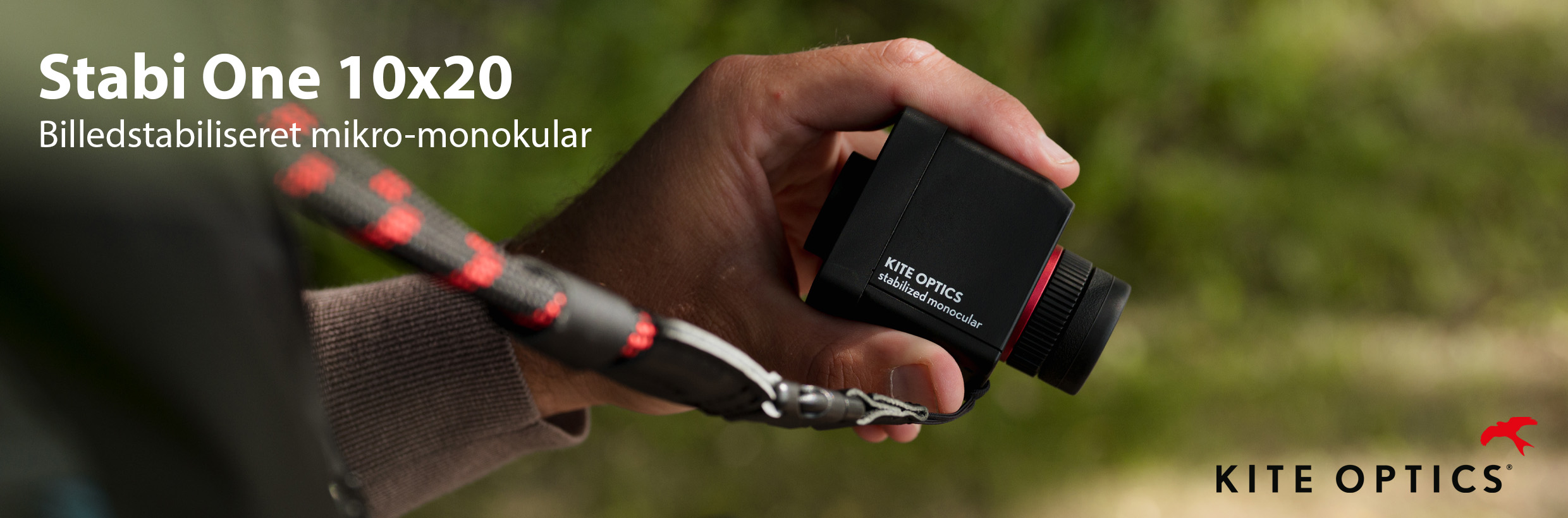 En stabi One fra Kite Optics er så lille at den nemt kan holdes mellem to fingre